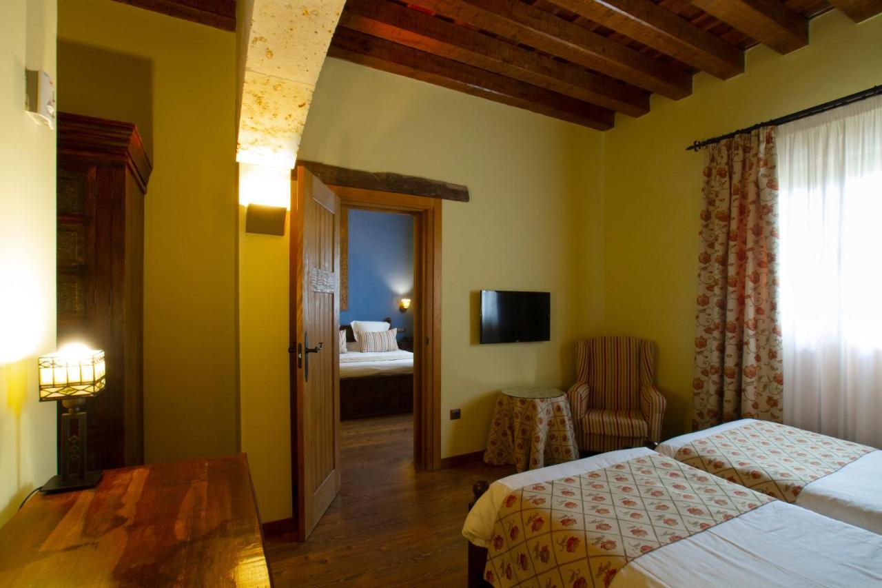Ibersol La Casona De Andrea Otel Tiedra Dış mekan fotoğraf